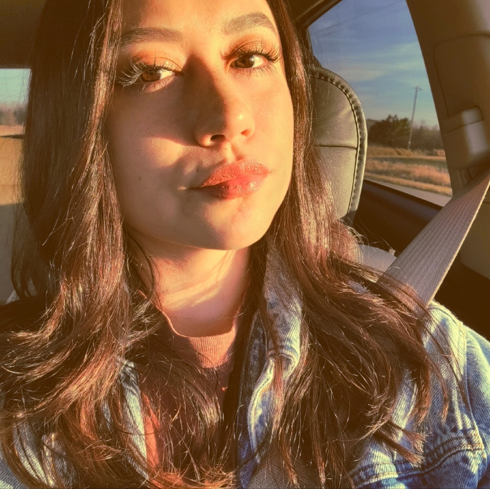 Meet your Posher, Chloe